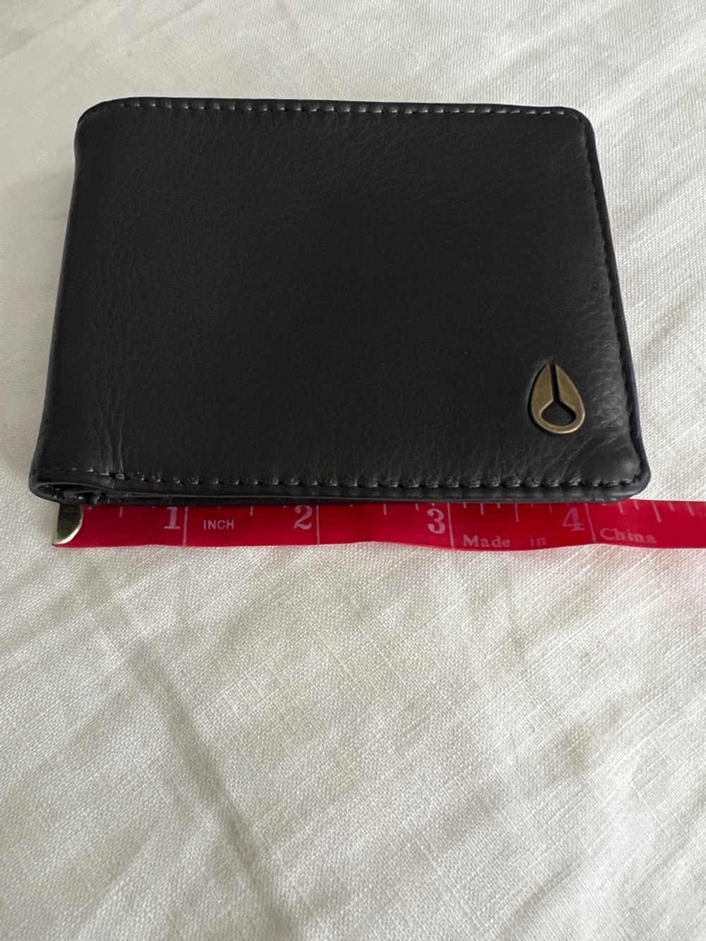 NWOT Men's Nixon Brown Leather Wallet with Gold Accent - Picture 11 of 13